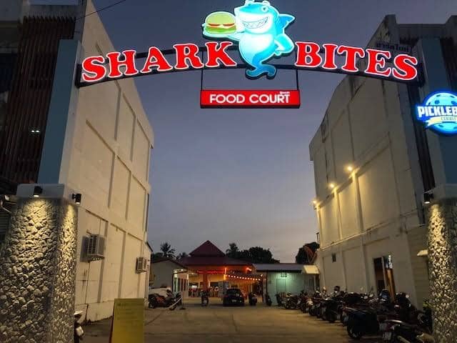 Shark Bites - Pool Bar and Pickleball