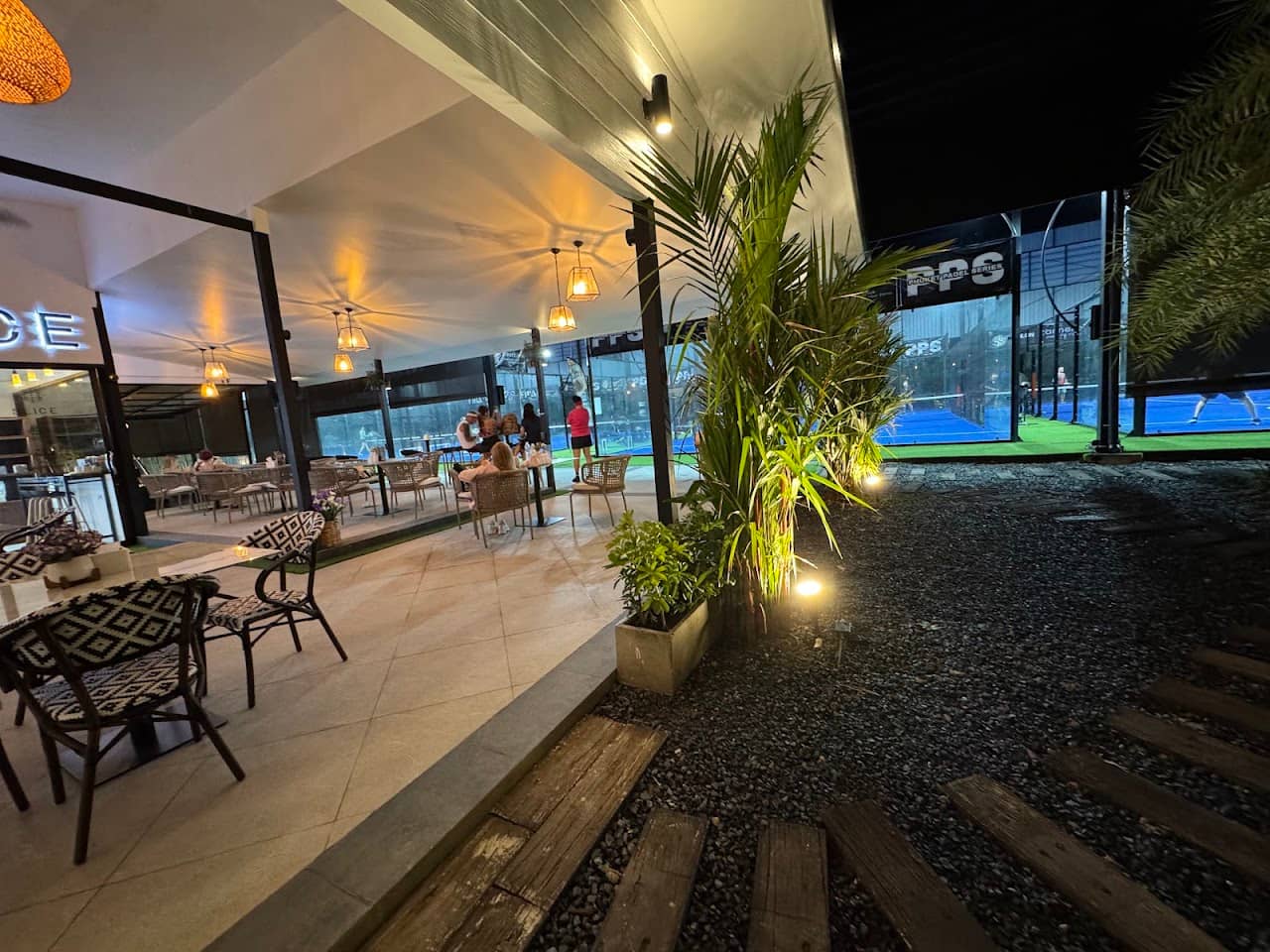 Destination Padel Club
