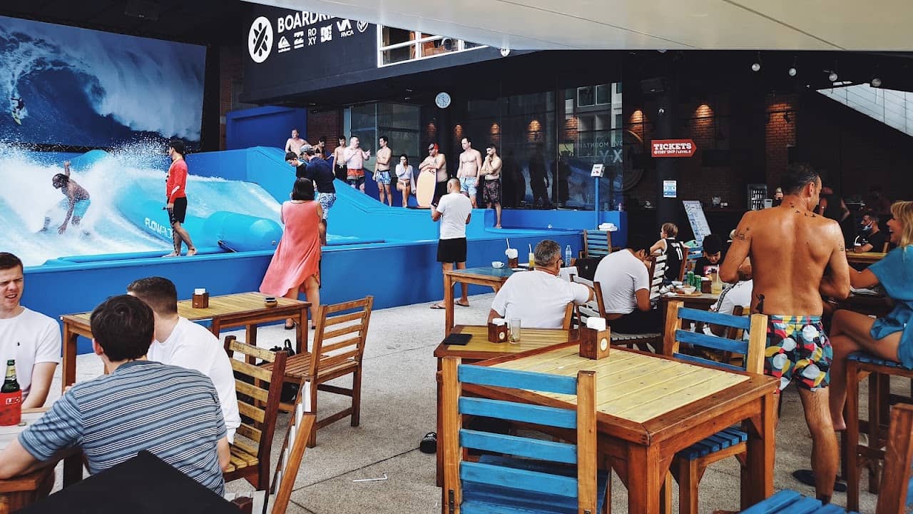 Phuket Surf House - Patong Beach