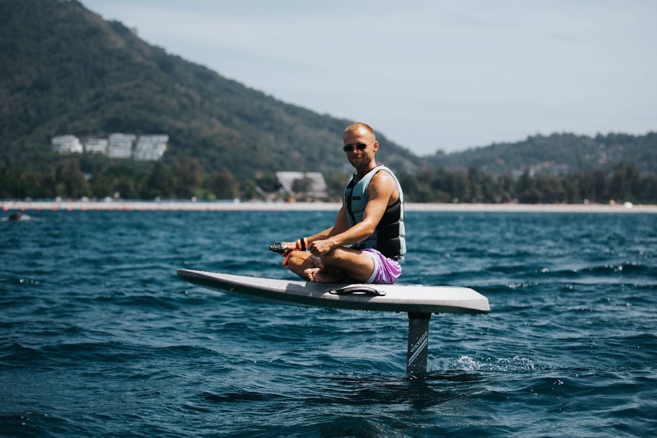 Easyflyfoil - Efoil Phuket Surfing on Karon beach