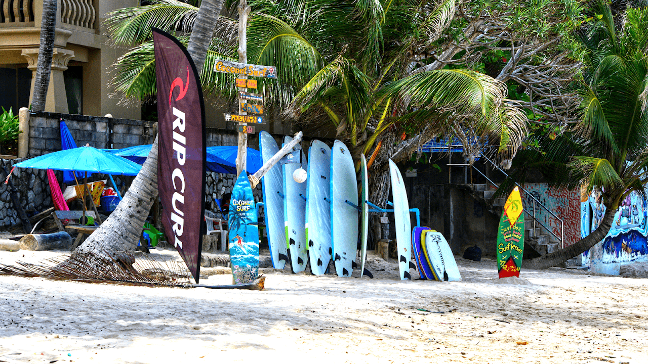 Coconut surf kata beach