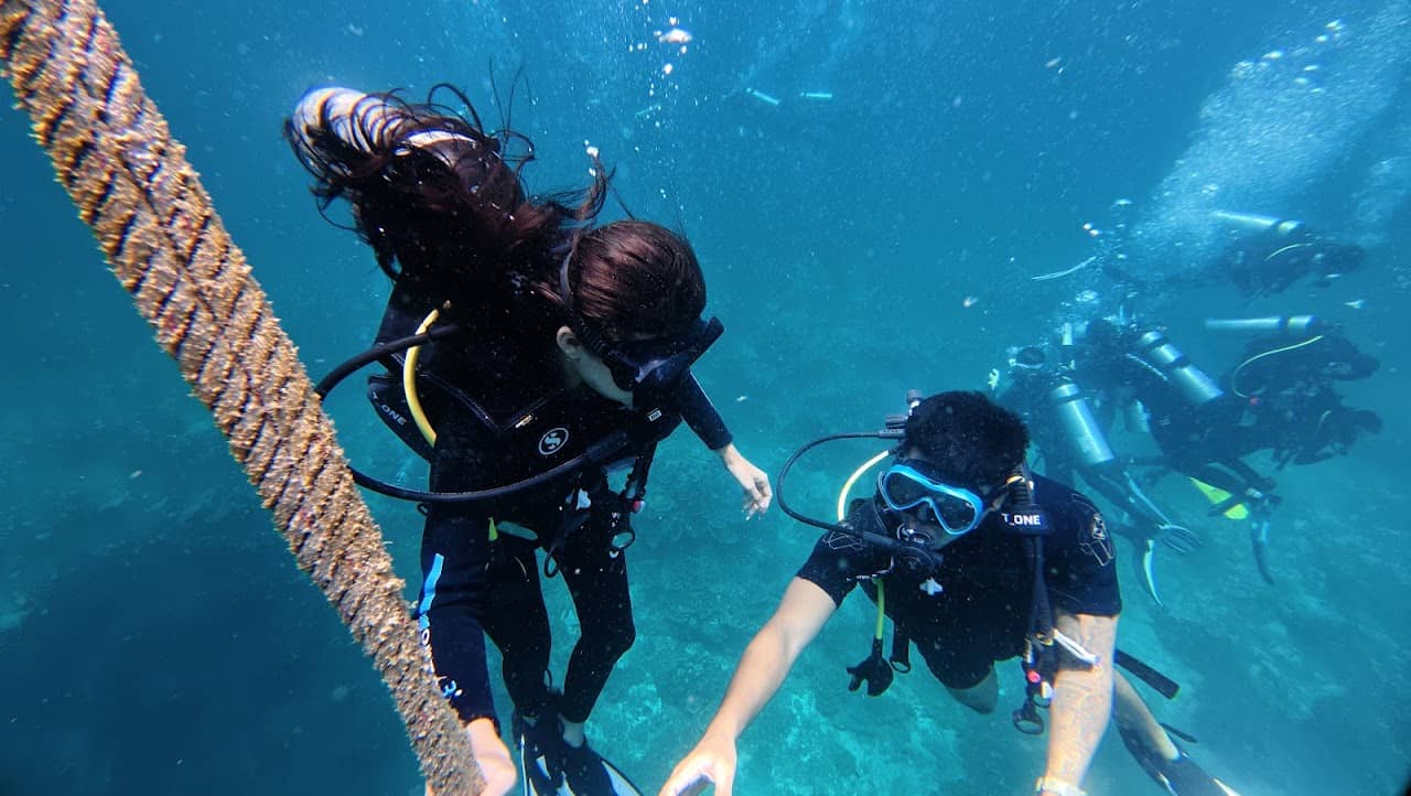 Hug Ocean Diving center