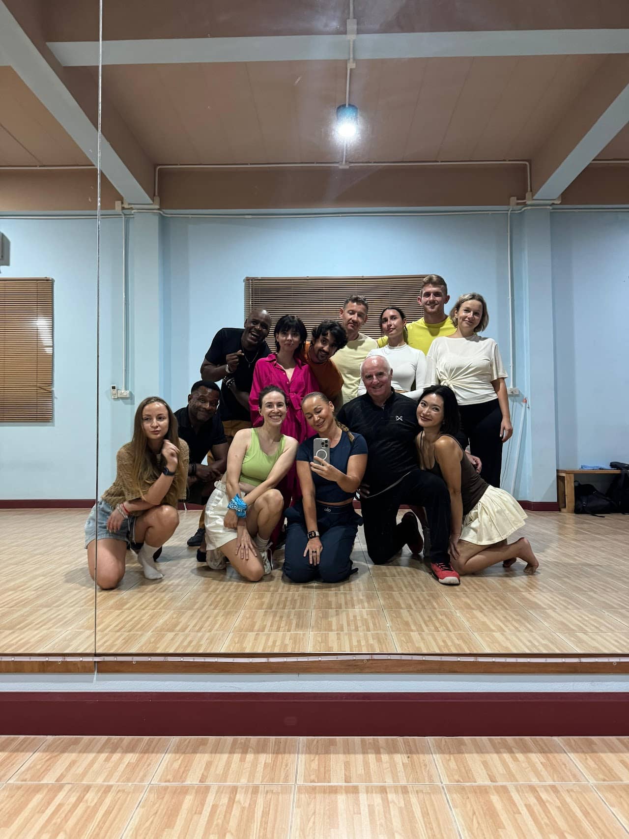 CONNECTION dance studio
