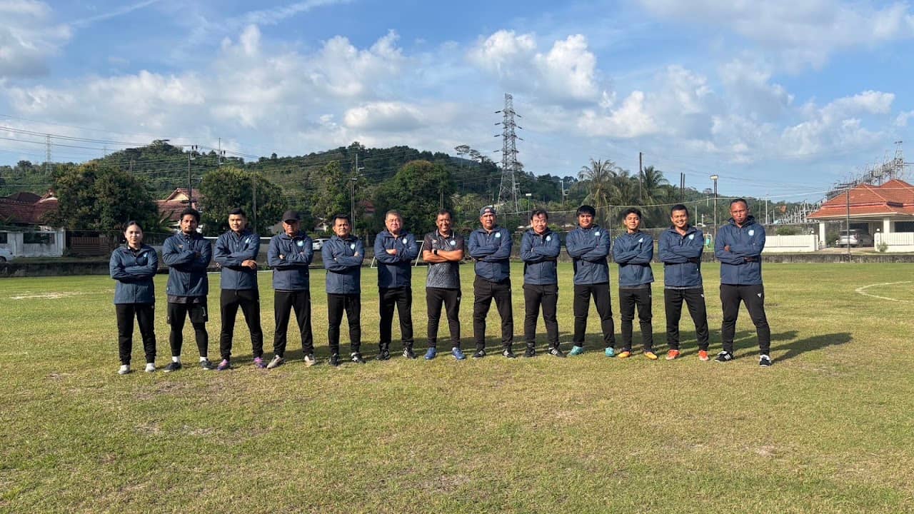 Republic & OAZ Football Academy Phuket (สอนฟุตบอลเด็ก)