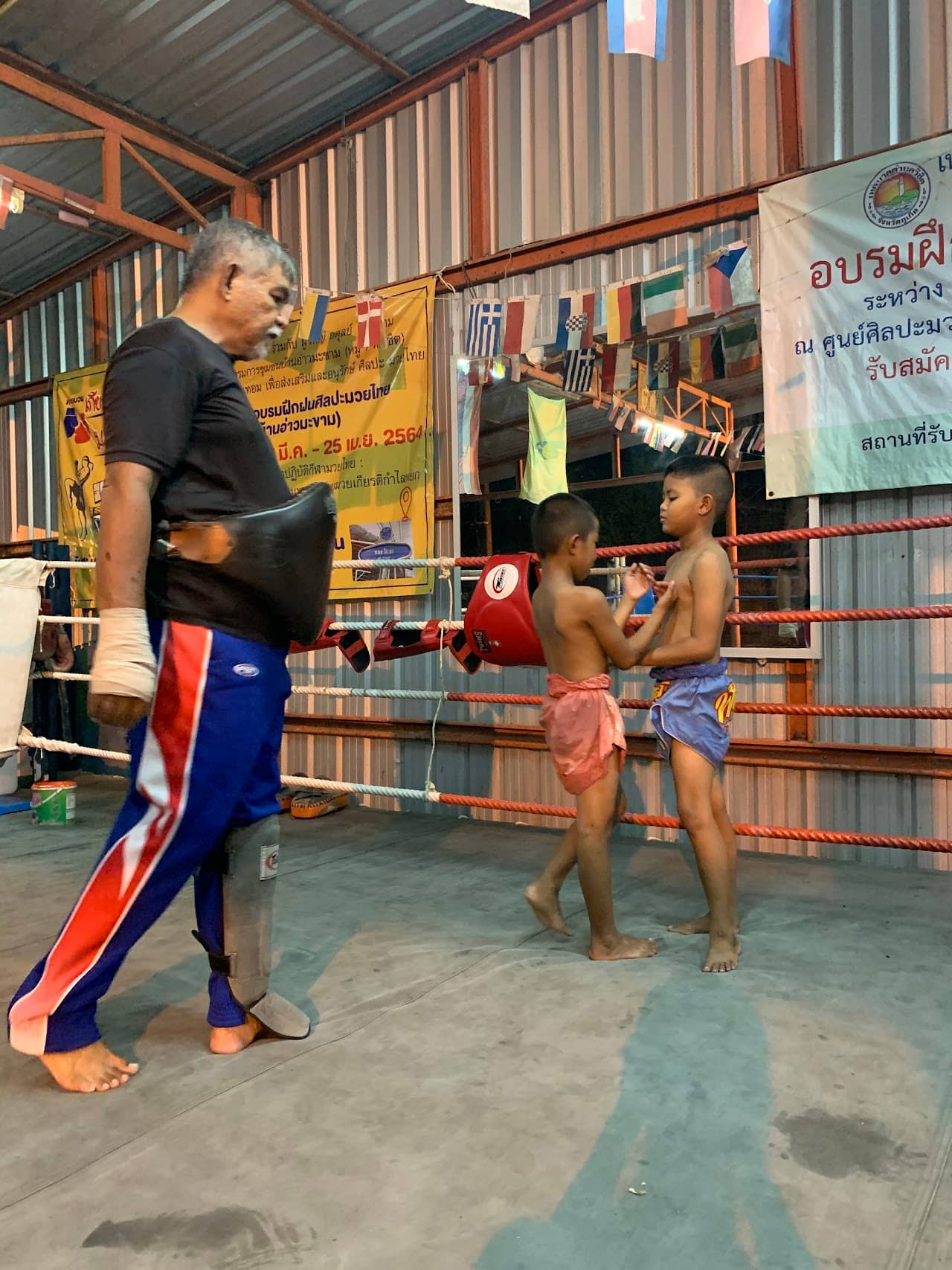 Kiatkamlaiyok Gym Muay Thai ค่ายมวยเกียรติกำไลหยก