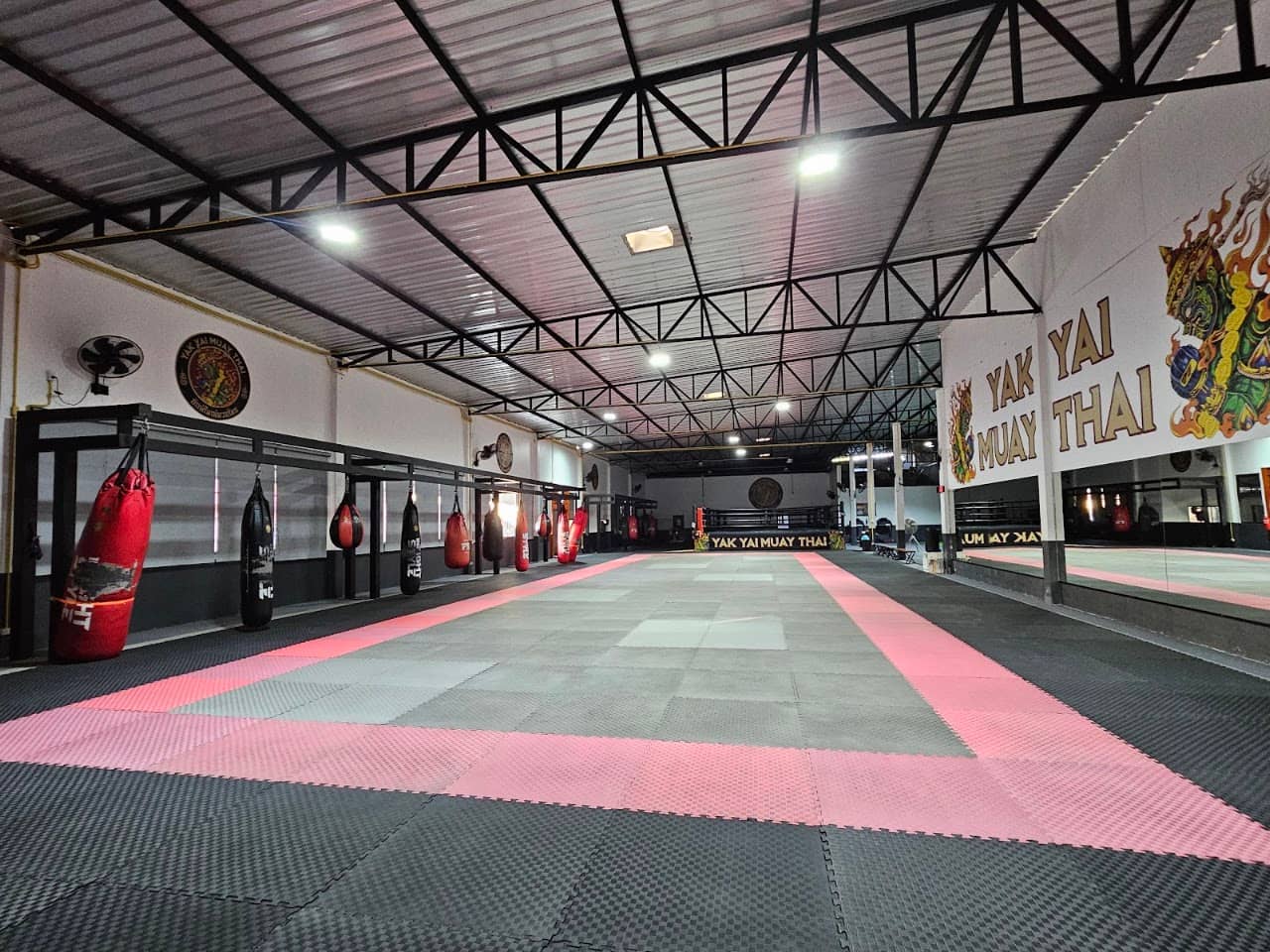 Yak Yai Muay Thai